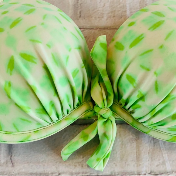 Victoria’s Secret Green Bikini Top Size 34C - Picture 2 of 8